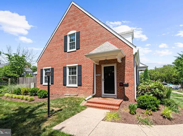 3616 S Wakefield St, Arlington, VA 22206