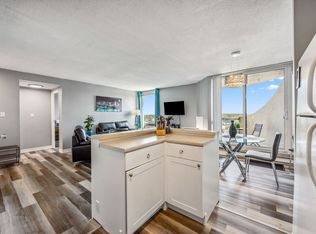 155 Front St N #1-BEDROOM, Sarnia, ON N7T7V5