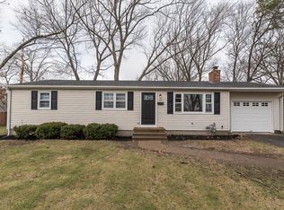 64 Scenic Dr, North Kingstown, RI 02852