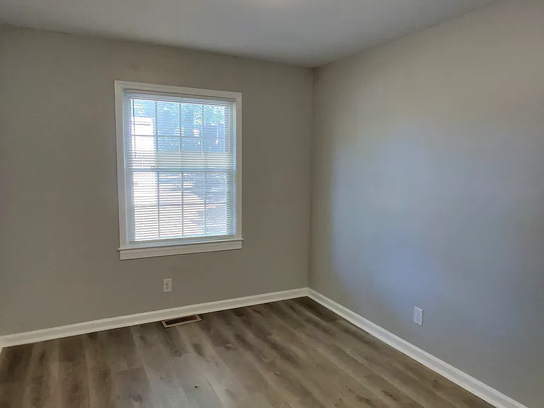 6817 Deanwood Pl — Photo 5