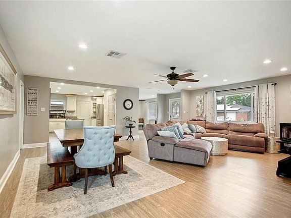 4th image of 7806 7th St