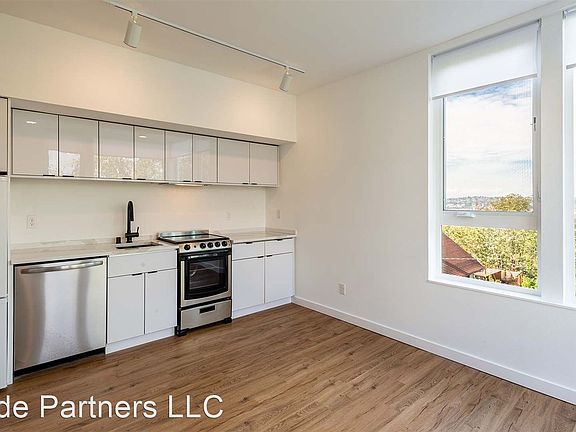 3rd image of 2119 13th Ave S #11462025