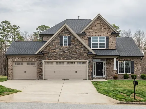 2826 Fallin Ct, High Point, NC 27262