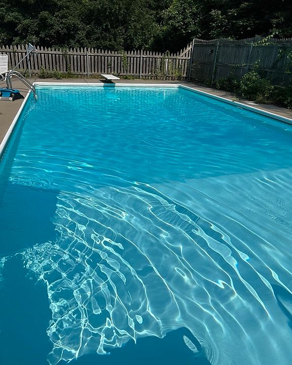 1st image of 27 Hillside Dr