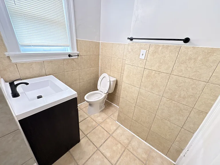 3512 Alberta St #2E — Photo 8