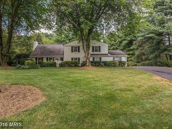 2nd image of 1378 Woodside Dr