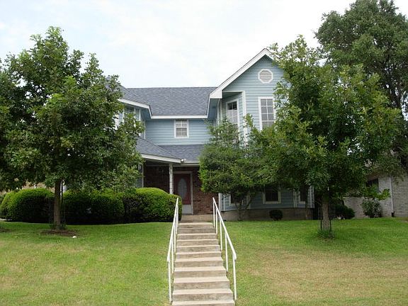 3rd image of 1404 Degrasse Dr