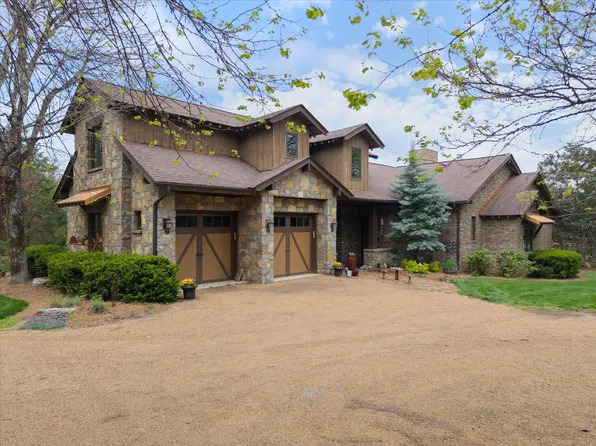 3261 Thoroughbred Dr, Hermitage, TN 37076