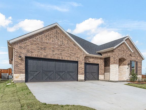 3rd image of 8845 Wyndemere Ln