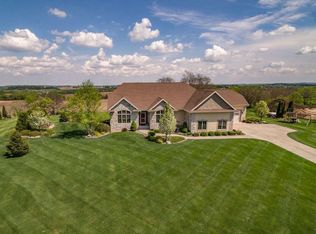 3476 Skarstinden Rd, Cottage Grove, WI 53527