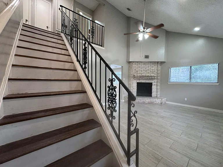 9414 Crystal Cove Cir — Photo 11