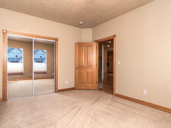 First floor office/bedroom