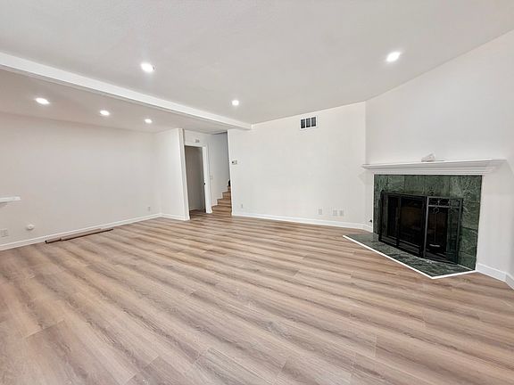 4th image of 21500 Califa St Unit 163