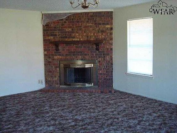 5th image of 4843 Colleen Dr