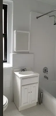 Rented by New York Residence | media 19