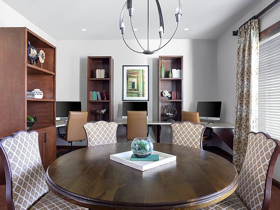 Study Lounge at Allora Bella Terra