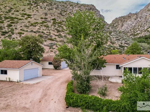 559 Mule Deer Rd, Coleville, CA 96107