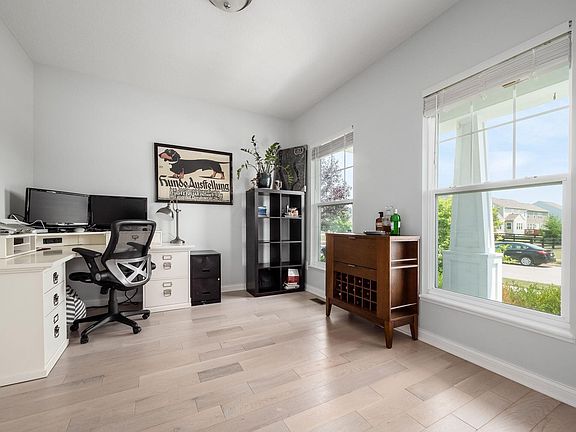 5th image of 10363 Indigo Dr #105