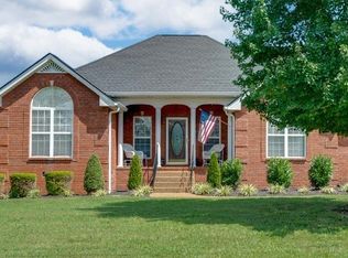1709 Clover Dr, Lebanon, TN 37087
