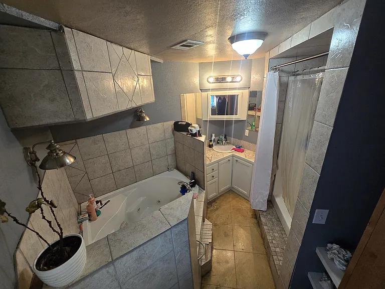 178 Emmanuel Dr — Photo 11