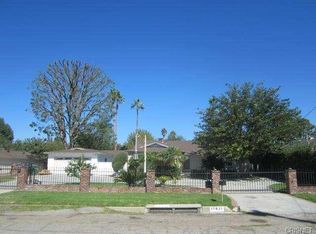 17621 Community St, Northridge, CA 91325