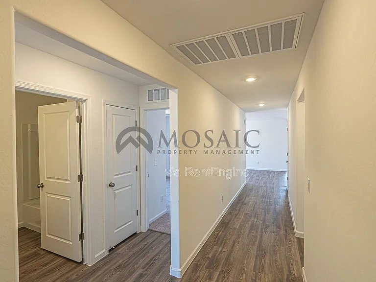1445 E Jaycie Dr — Photo 11