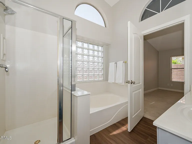 3827 E Monona Dr — Photo 14
