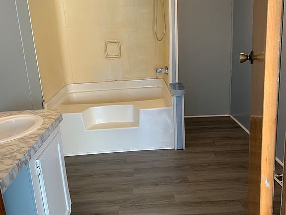 5th image of 3264 British Rd