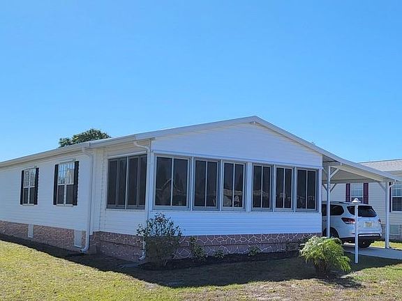 2nd image of 856 Hawthorn Cir
