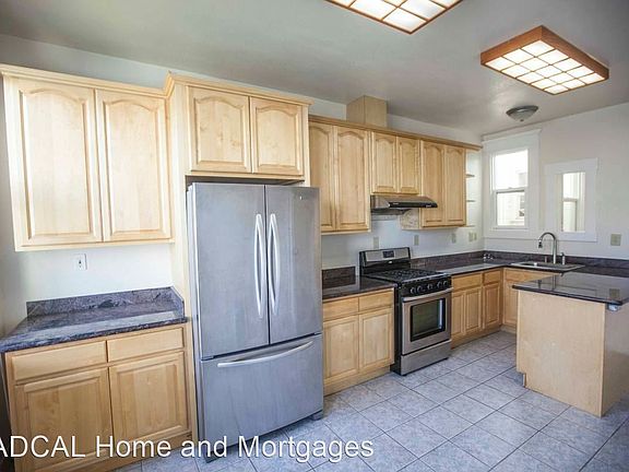3rd image of 2224 Mason St