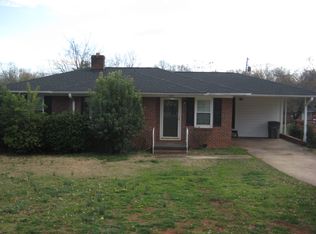 104 Sequoia Dr, Greenville, SC 29605
