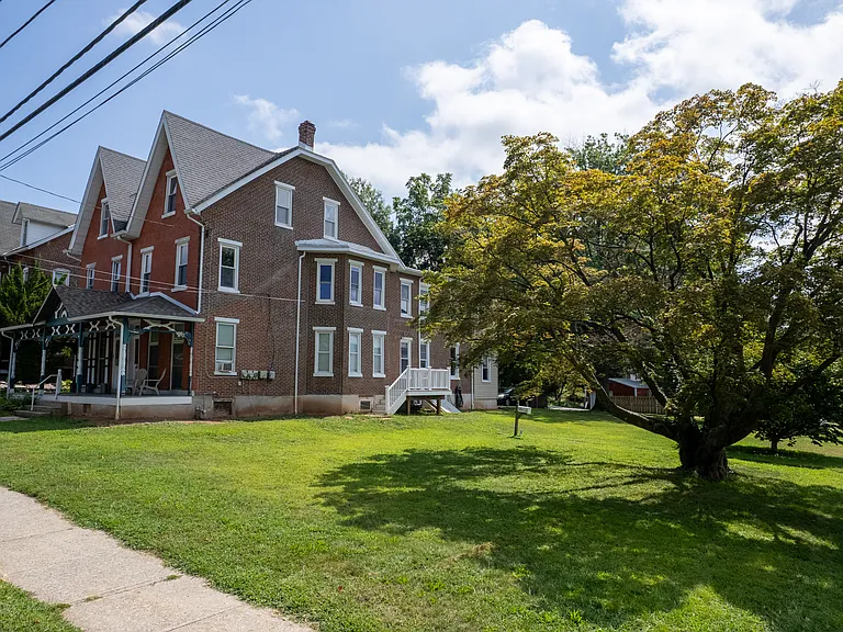 506 Washington St — Photo 34