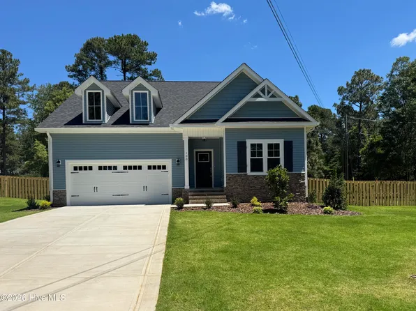 100 Tower Street, Southern Pines, NC 28387