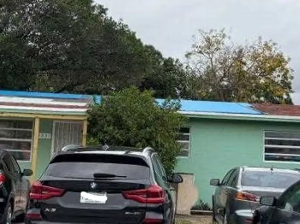 2831 NW 94th St, Miami, FL 33147