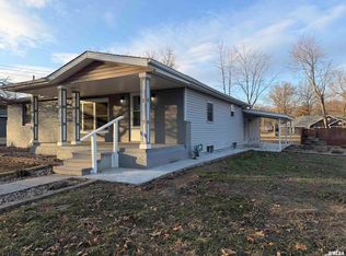 707 Forrest St, Benton, IL 62812