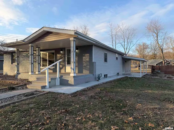 707 Forrest St, Benton, IL 62812