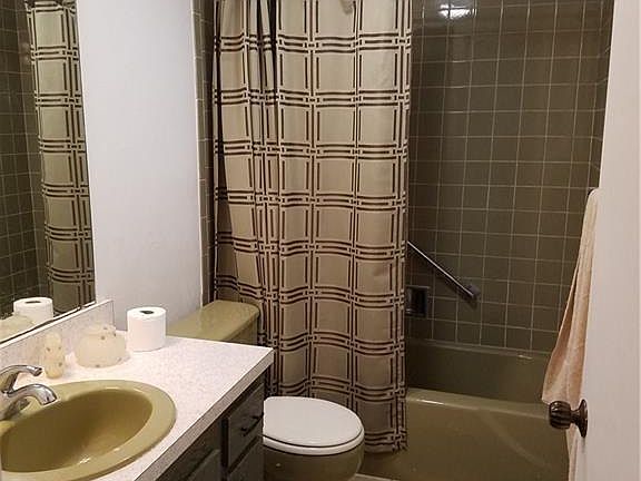 5th image of 6102 Augusta Dr APT 309