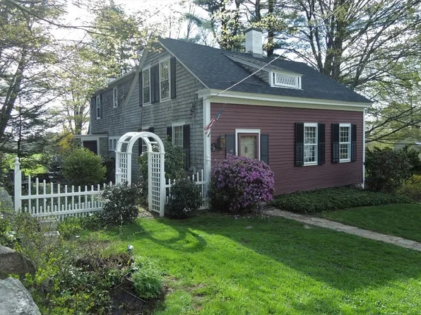 17 S Main St, Petersham, MA 01366
