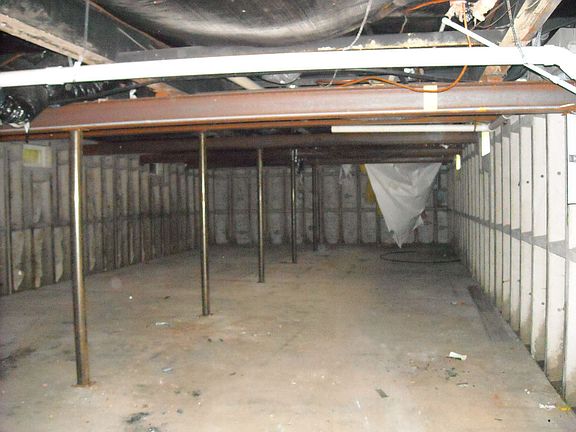 full basement, outside entrance