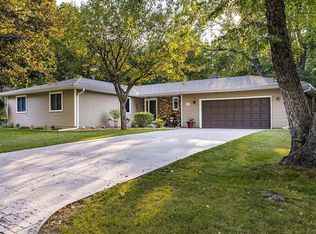 4513 Ridgeview Dr, Eagan, MN 55123