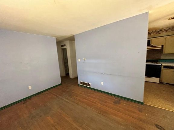 4th image of 901 S 23rd St