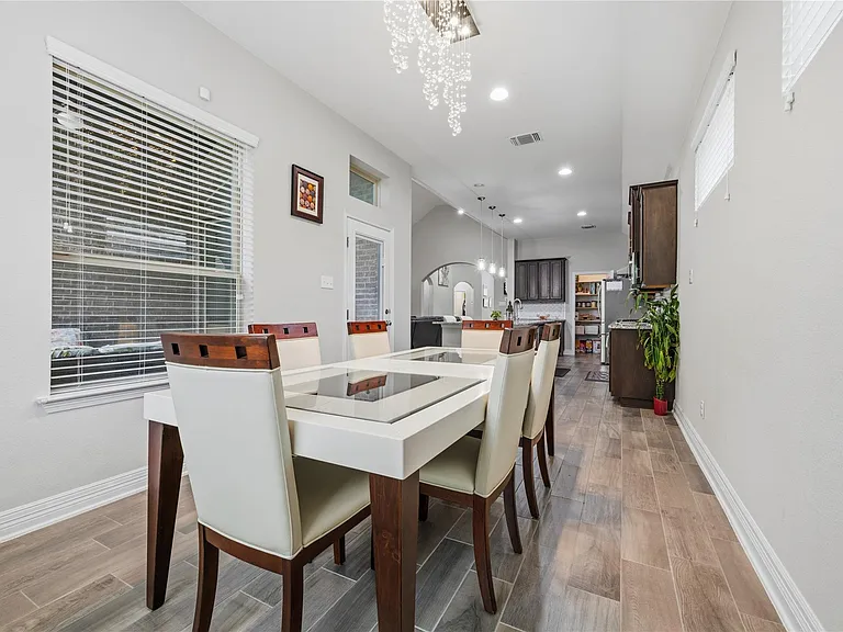3013 Chalice Well Dr — Photo 23