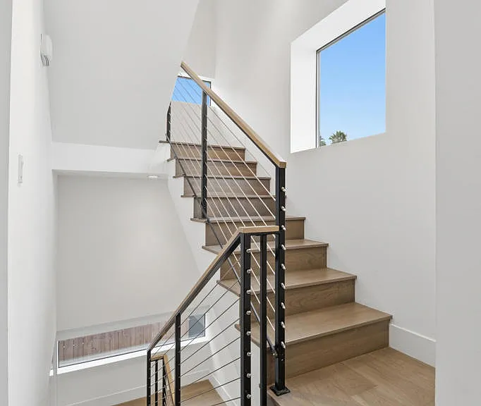 3226 W Robinson Ln — Photo 14