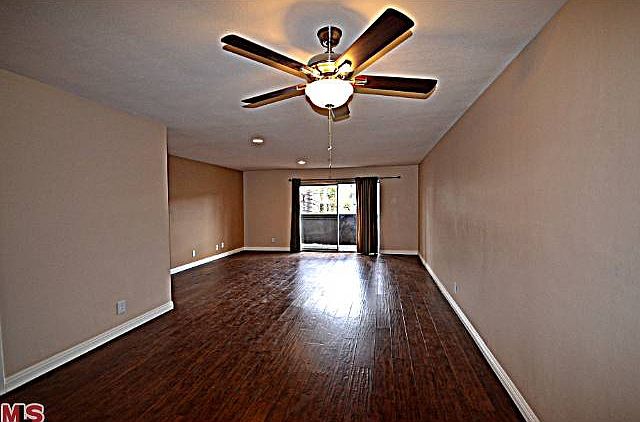 2nd image of 433 S Manhattan Pl Unit 105