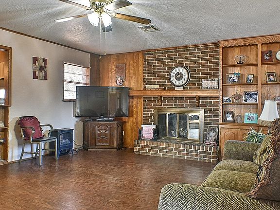 5th image of 2213 Western Dr