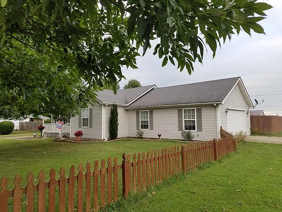 4th image of 440 Robin Dr