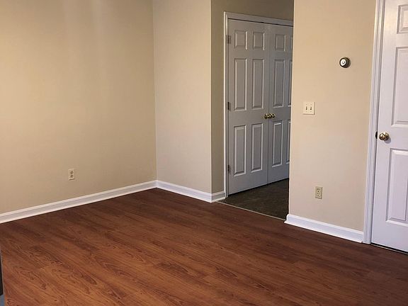 2nd image of 3867 Sugar Creek Dr