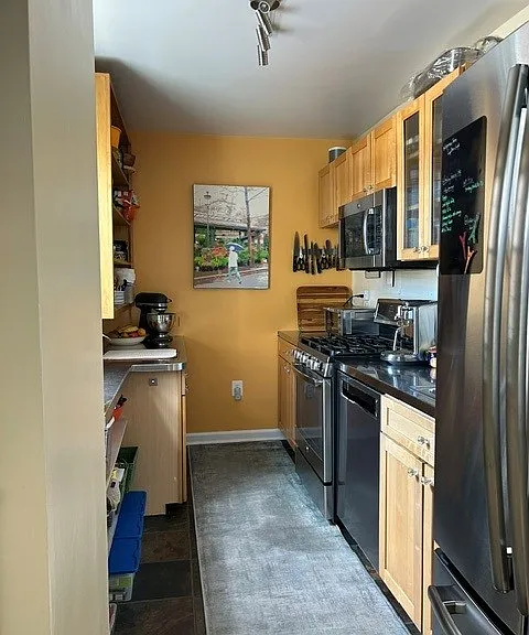 1880 Columbia Rd NW — Photo 9