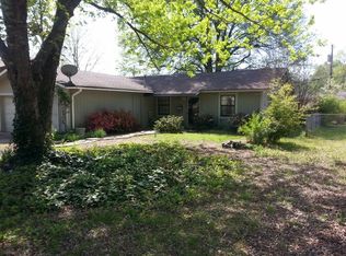 309 Club Ln, Conway, AR 72034