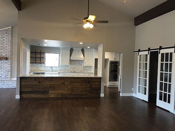 4th image of 4409 Shady Ln
